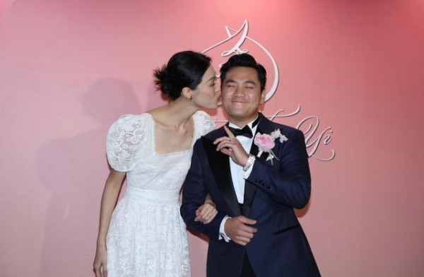 张艾嘉儿子王令尘大婚！迎娶超模游天翼，豪华婚礼现场曝光