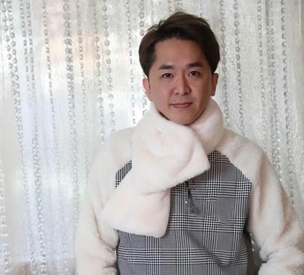 吃瓜。香港男星曝某女星同时交往六位富豪，网友扒出疑TVB老戏