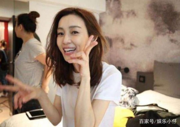 翟天临之后又一明星学历造假被扒，号称哈佛才女，真实学历却很低