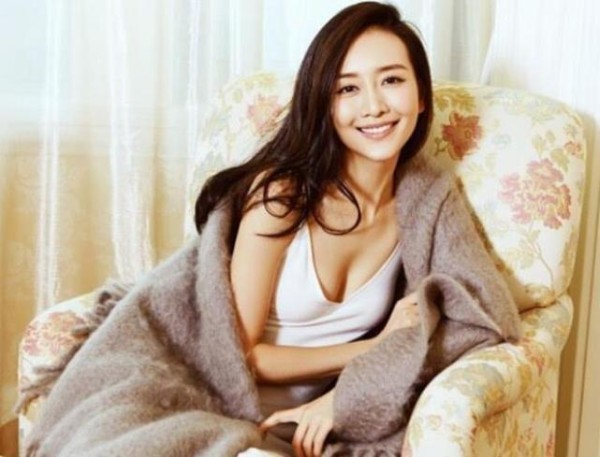 出轨女明星揭秘，娱乐圈背后的故事探究