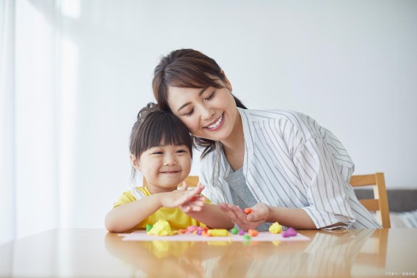 2岁以后，必教孩子的60个小常识，关注孩子成长的关键时刻