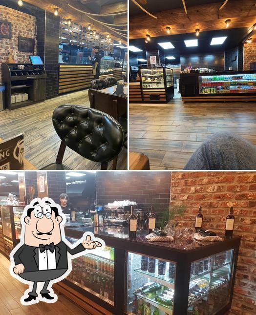 Check out how Viking Pizza looks inside