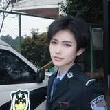 碳制蟑螂