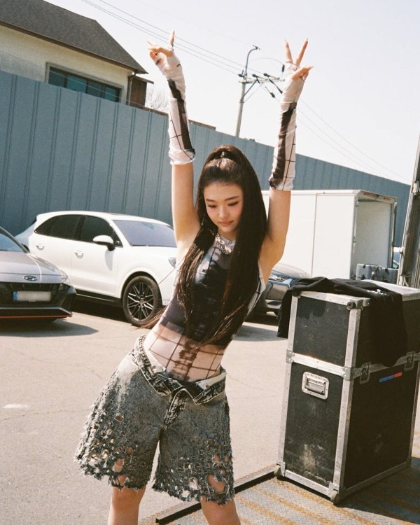 bodysuit連身衣穿搭看不懂？需要穿內褲嗎？難駕馭為什麼jennie、lisa搶著穿