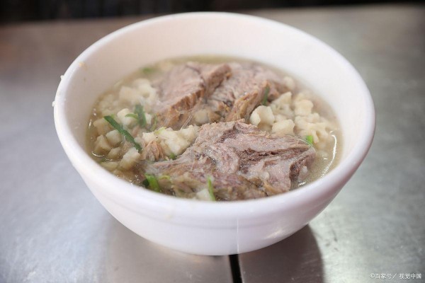银川美食攻略：十大必吃佳肴，让你回味无穷，感受地道风味！