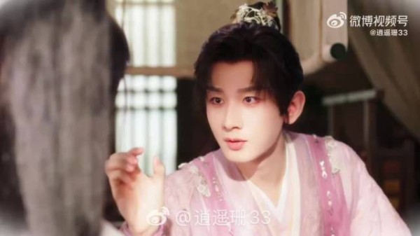 萧秋水武功尽失眼神无光,成毅演绎角色成长伤痛