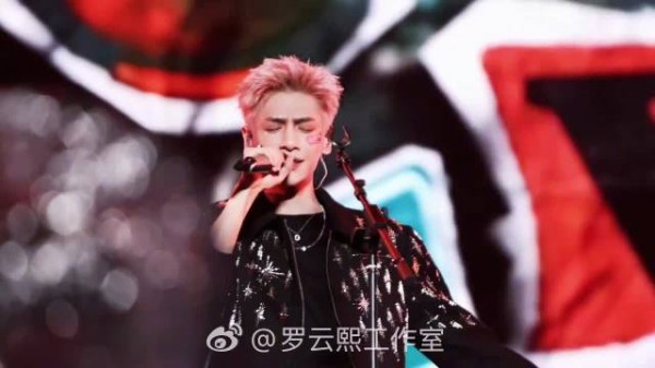 罗云熙古装现代装皆出众,演技歌声双绝