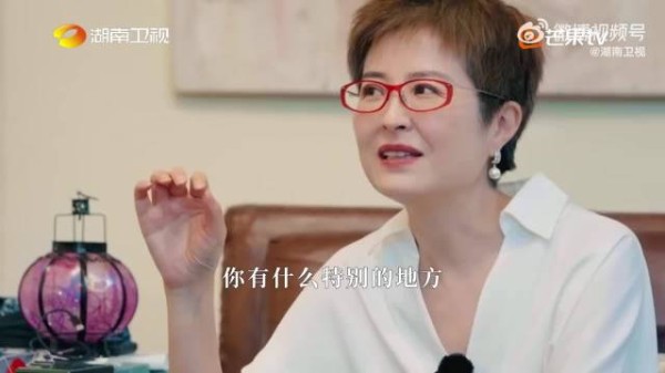湖南卫视《背后》嘉宾直面灵魂剖析成长与事业