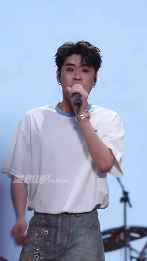 张云雷：有点高，没事不影响好听