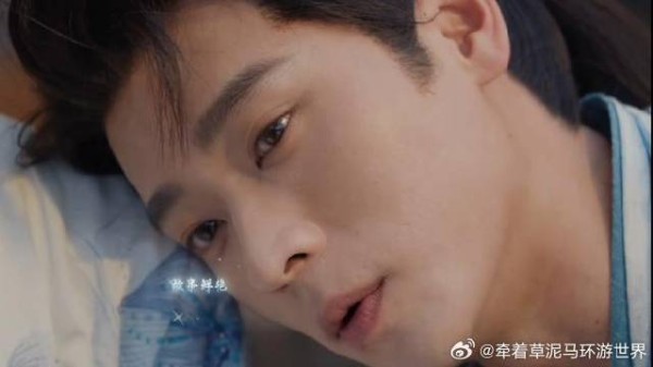 晋安逐渐失去记忆，但将军只想与他享受着片刻的安宁