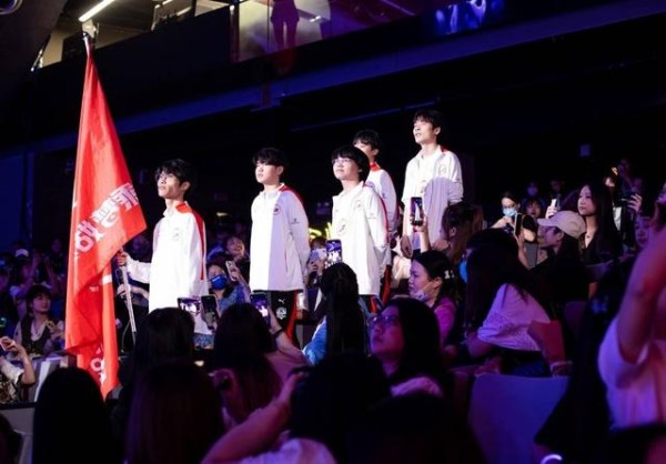 封面电竞观察丨互联网大厂重塑电竞战队丨封面天天见