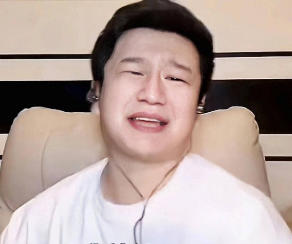 李寅飞长大开窍了，主动向德云社示好，不参与抹黑郭德纲值得称赞