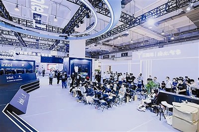 “跨界”电竞：家电企业竞逐新战场