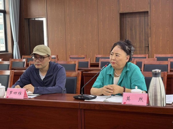 四川省作家协会举办作品改稿会 两部长篇新作接受专家“集中问诊”