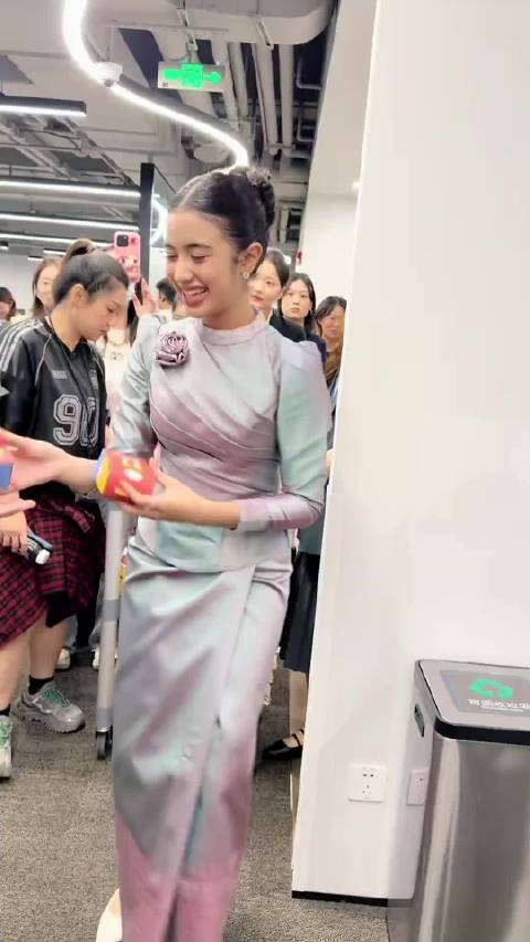 柬埔寨公主珍娜现身无锡