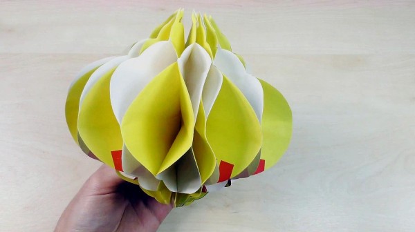 创意折纸DIY教程，教你制作一个漂亮的立体装饰纸球