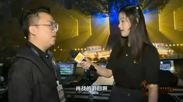 我尖叫！肖战湾区升明月晚会节目自带了乐队，是很燃的舞台！我疯狂燥候
