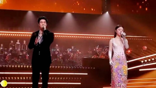 王力宏进错拍了！ 力宏有点尴尬而不失礼貌的微笑