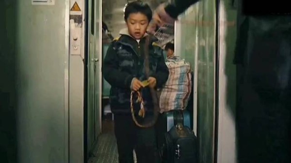 单亲妈妈的苦与悲 为了照顾儿子 不惜丢掉了自己的幸福