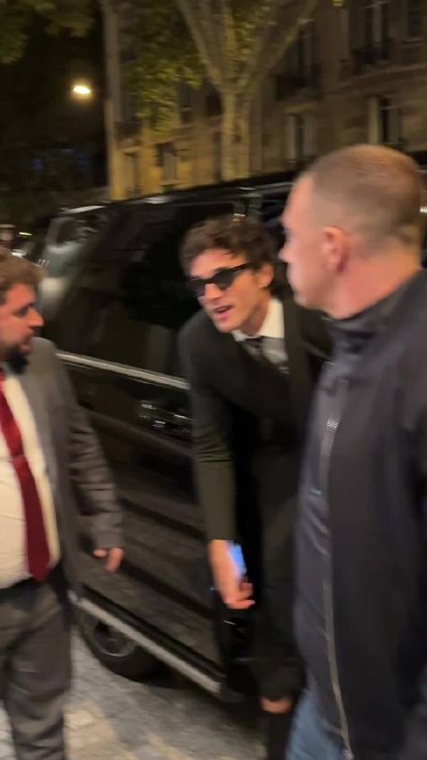 Jacob Elordi 亮相卡地亚晚宴，正装最为迷人，合约估计也快了！