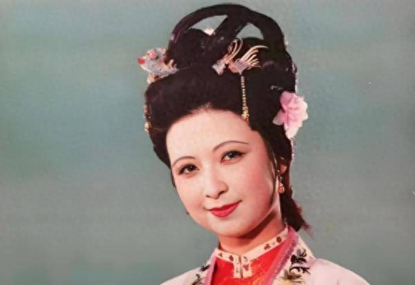 王熙凤白日云雨有多香艳？红楼中一面镜子，影射贾琏被凤姐做局