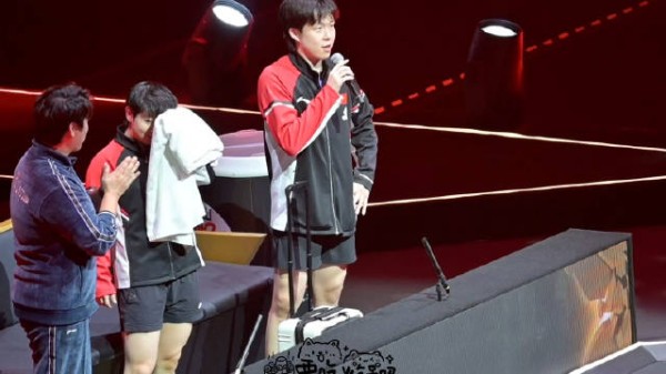 孙小猫！你偷笑什么！