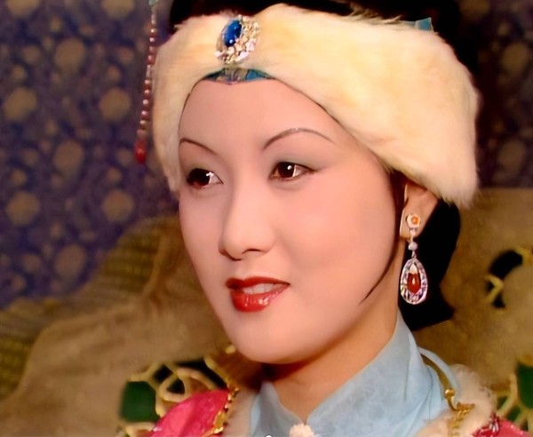 红楼梦：如何做好通房丫头？看平儿如何在王熙凤与贾琏之间平衡