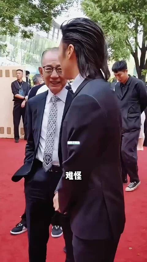 谢霆锋不换经纪公司原因曝光，陈伟霆揭双向奔赴内情