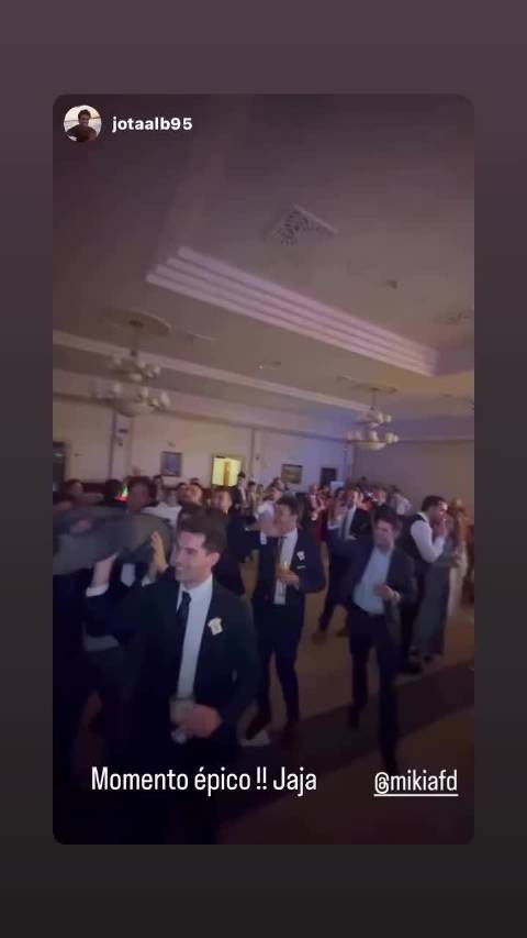 退出上海的阿尔卡拉斯参加友人婚礼 玩得好开心