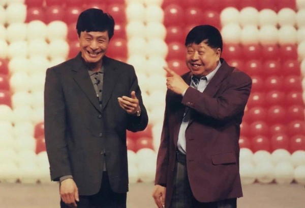 马季去寄养人家看望自己3岁儿子，马东敬礼大喊：叔叔好