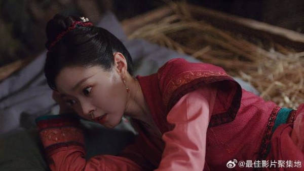 柳玉茹半夜偷跑 谁料被土匪发现，下秒太刺激