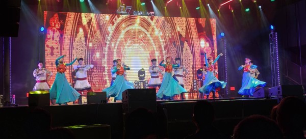展现北疆文化：乌兰牧骑全国巡演60周年纪念演出走进成都