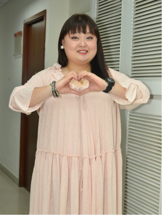 香港知名女星身体再亮红灯，走路费劲边走边喘，减重136磅后反弹