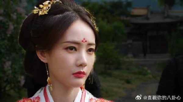 《书卷一梦》 女人为了不按剧本发展,向嘴绊子发出宫斗邀请