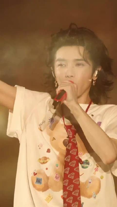 华晨宇演唱会我就这样静静等官宣下一站,火星真的太美好了!