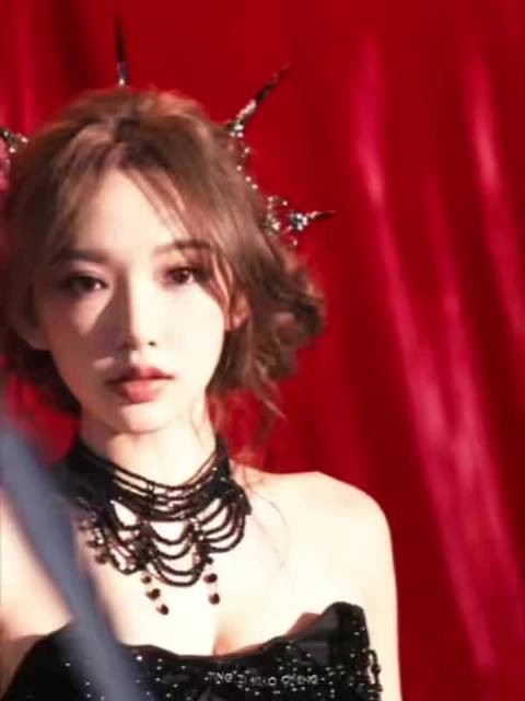 程潇舞台唱跳卡点精准力度柔美惊艳全场