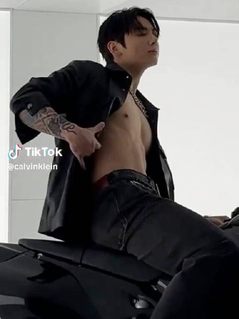 让我们谢谢柾国菩萨大方的 going！如此慷慨大方！