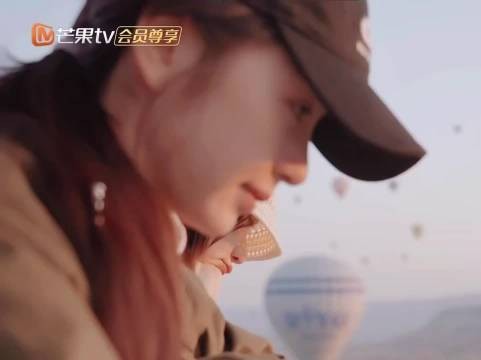 田曦薇睡了两个小时的素颜都美成这样!