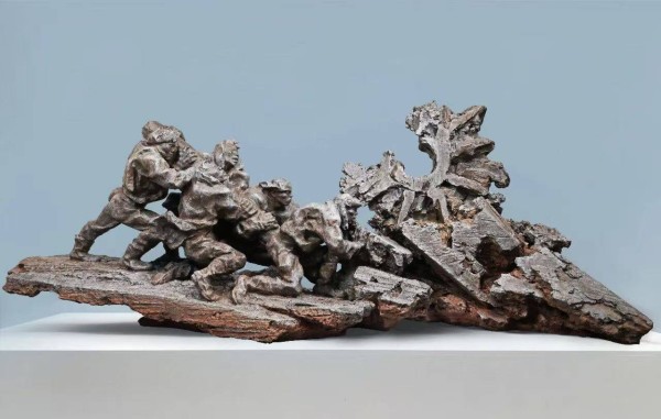 中国当代美术的“她”视角