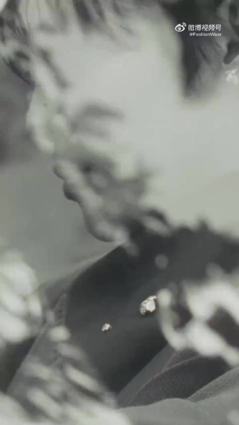 于适首登GQ香港创刊封面,创最年轻华人男星纪录