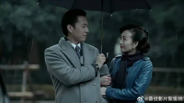 明楼刚回上海去找汪曼春 汪曼春为给他机会,把前男友杀