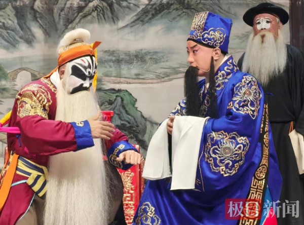 京剧鼻祖余三胜七代世孙罗田拜师,余派艺术赓续新章