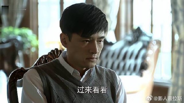 大姐给明台提亲 明诚在憋闷笑明楼全力支持，笑到肚子疼