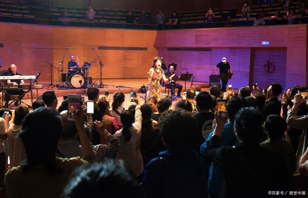 赴音乐之约:感受音符魅力,品味经典名曲,领略艺术韵味!