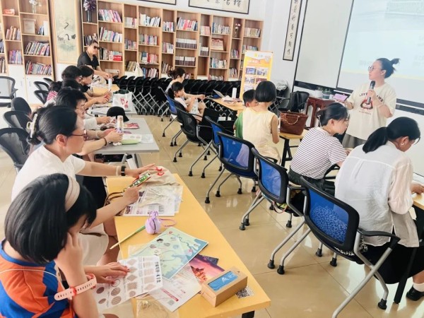 风铃吹动,这场竹编手作活动温情满满