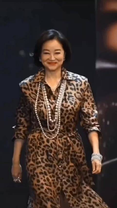 岁月又曾饶过谁,一代女星,一代人的青春回忆