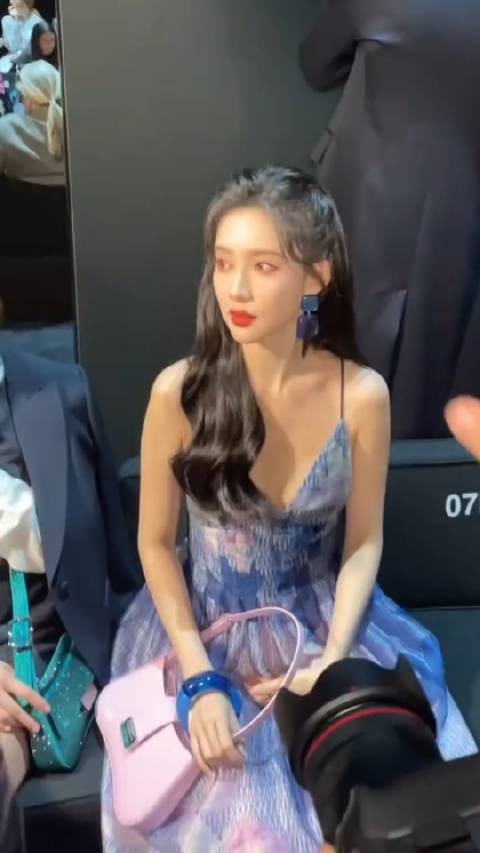 孟子义看秀内场,360度无死角的漂亮真正的绝色大美女