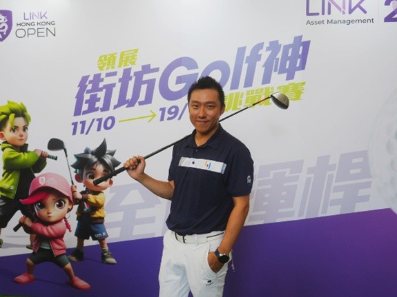 教练赞赏现场气氛亲切热烈，街坊投入度高，学习进度令人惊喜。