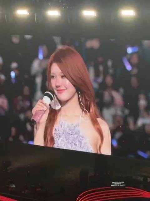 赵露思在生日会现场宣布成立新工作室,合约问题顺利解决了