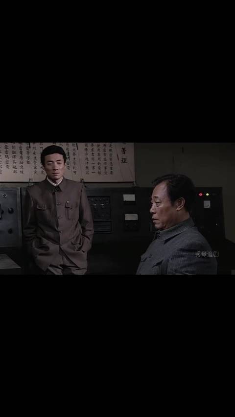 李涯抓住余则成的把柄后彻底飘了，竟然明目张胆的威胁站长